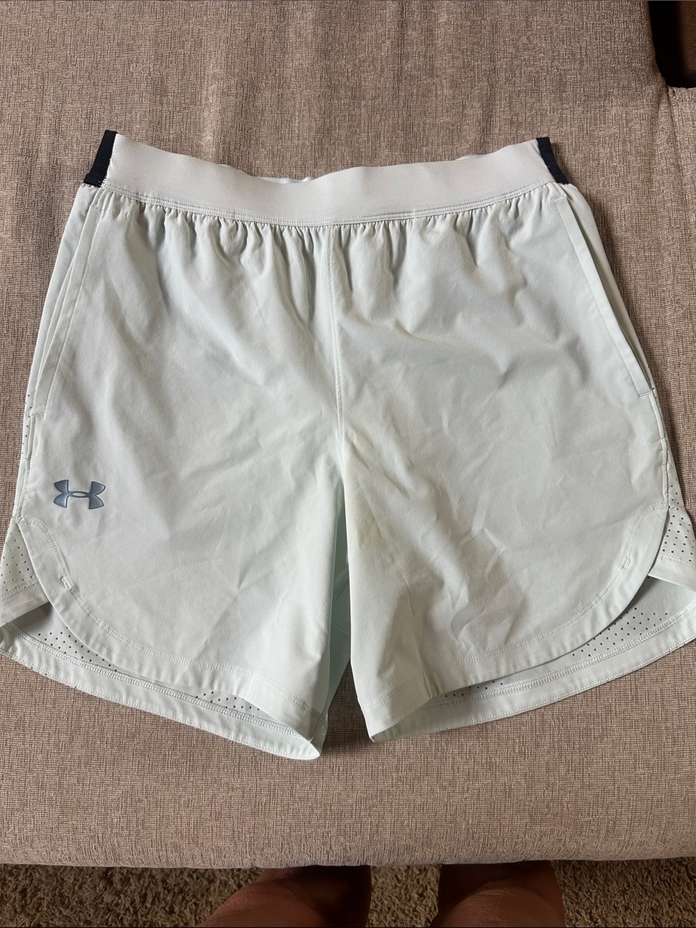 Under Armour men’s light  Mint Green Athletic Shorts with black trim size Large